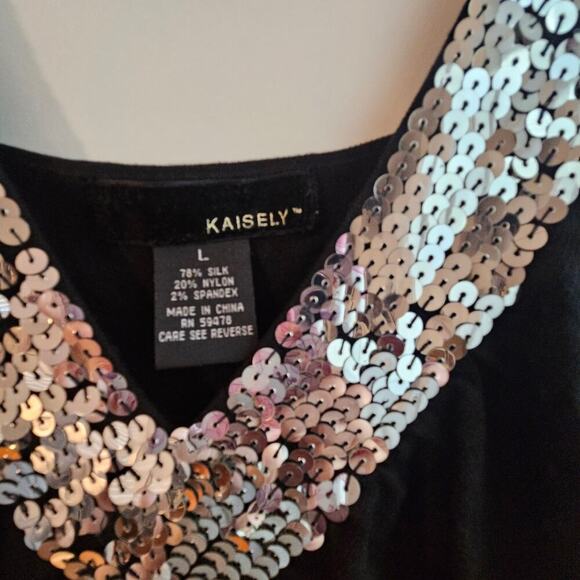 Woman's Kaisely Sequence Tank size Large - Picture 3 of 5